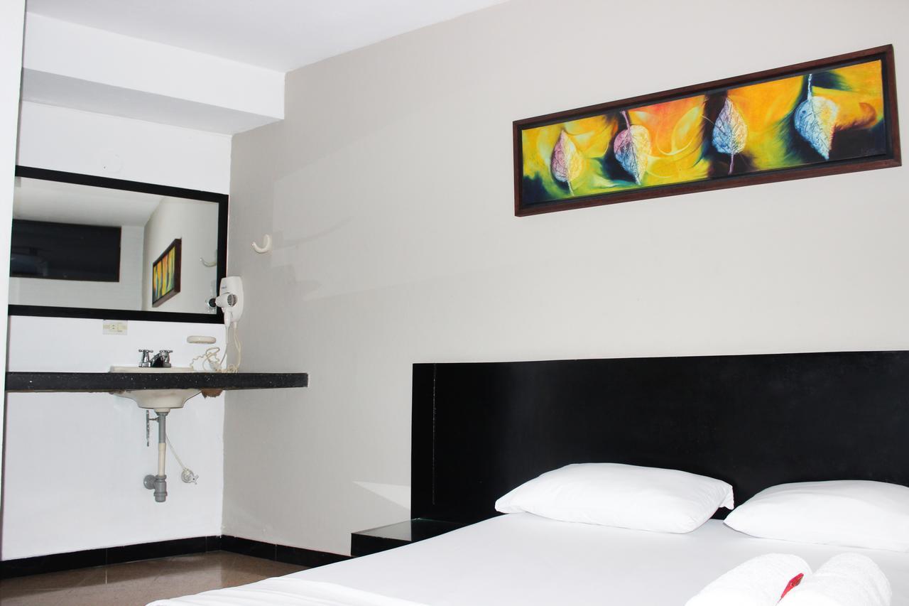 Hotel Natural Medellin Exterior photo
