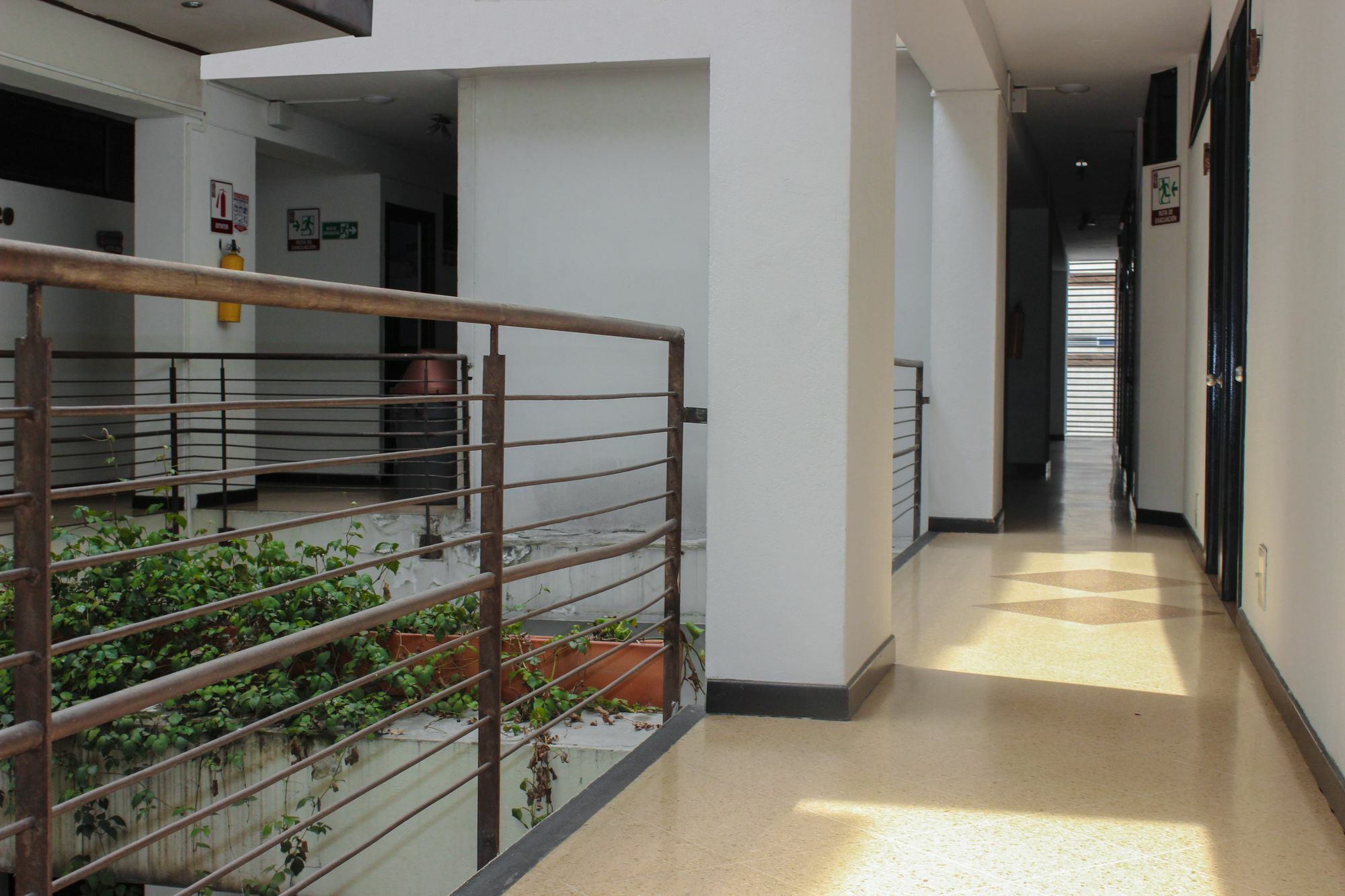 Hotel Natural Medellin Exterior photo